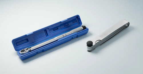 Kit Bremen: Torquimetro Safe Enc. 1/4 5-25 Nm 28cm + Juego Sondas Milimetricas 0.02-1mm 23 Pz Dgm