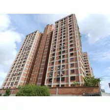 Espectacular Y Amplio Apartamento Recien Remodelado En Santa Paula Mls 24-5989 Zr