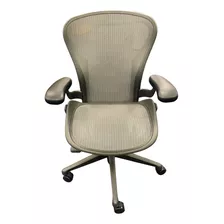 Herman Miller Aeron Ergonómica Graphite