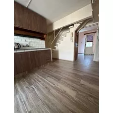 Oportunidad! Dueño Vende Apartamento Duplex Tipo Casa En Complejo Ubicado En Pasitos De Zona Comercial Paso Molino, 2 Dormitorios Y Demás. 