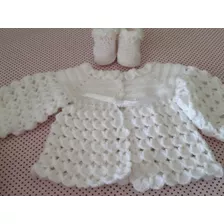 Kit Casaquinho Bebê Crochê Sapatinho Cpérolas; Luva; Gorro