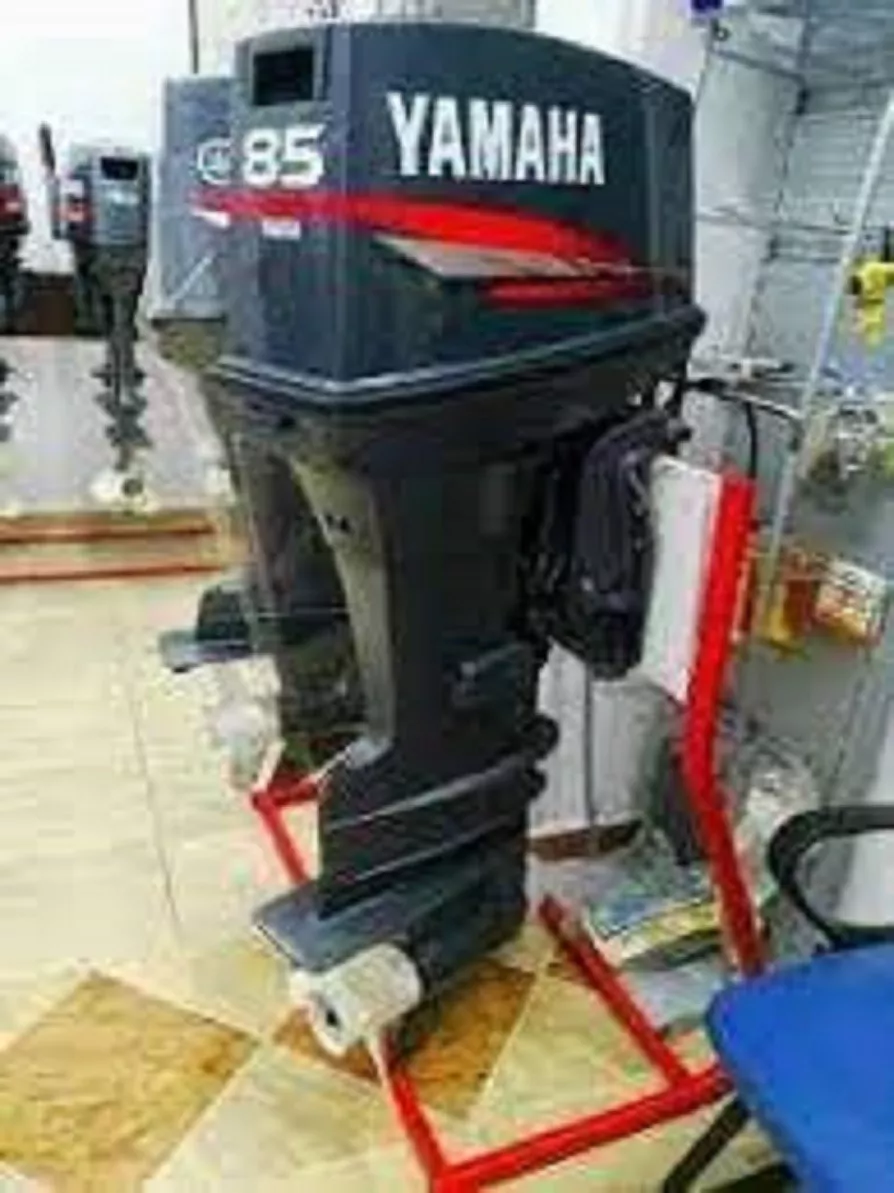 Yamahas 85hp 2 Stroke Outboard Motor Outboard Engine