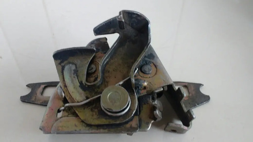Fechadura Inferior Capô Golf 1992 823509 5