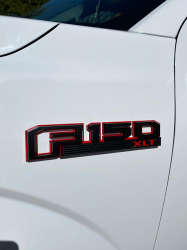 Emblema Logo Ford F-150 Xlt Negro  Borde Rojo 2015-2020 2uni Foto 2