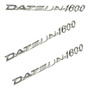 Emblema Datsun 1600  Metlico Cromado Nuevo (el Par)