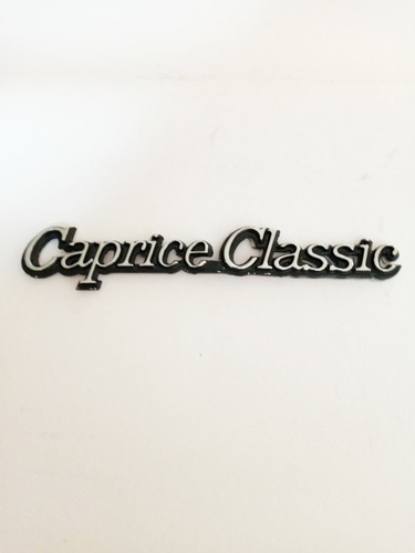 Emblema Letra Caprice Classic Chevrolet Foto 2