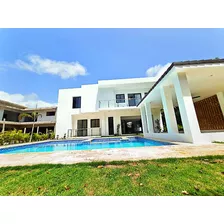 Punta Cana Village-villa De Lujo De 4 Habitaciones En 995k $