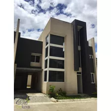 Townhouse En Venta Mérida. Zumba