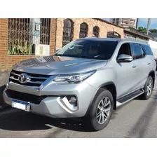 Toyota Hilux Sw4 Srx 2.8 4x4 7 Lugares