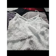 Blusa Blanca De Tirante, Con Acabado Tipo Peluche