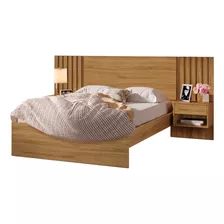 Cama De Casal E Mesa De Cabeceira Com Painel Ripado