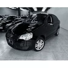 Volkswagen Polo Sedan 1.6 8v Gasolina 4p Manual