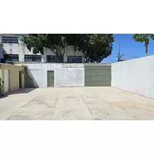 Espaço Para Depósito E Armazenagem Com Garagem Com 144 M2