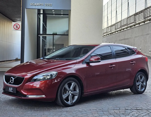 Volvo V40 1.6 T4 Momentum