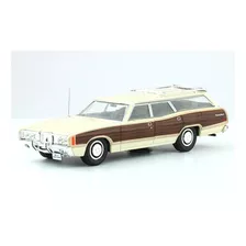 Ford Ltd Country Squire 1976 1:43 Diecast Auto A Escala Cch