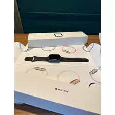 Apple Watch Series 4 - 44mm