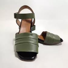 Sandália Salto Bloco - Couro Tira Velcro