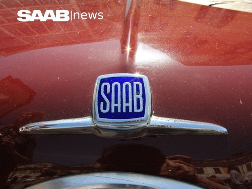 Emblema Saab De Dos Piezas Metalico Antiguo Foto 3