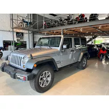 Jeep Wrangler Sport 3.6 4x4 Unlimited - Defranco Motors