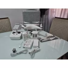 Drone Dji Phantom 4 Pro Com Câmera C4k Branco 2 Baterias