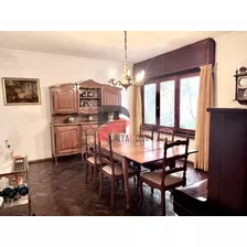 Venta De Casa, 5 Dormitorios, 3 Baños, Patios Y Garage En La Blanqueada,