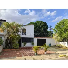 Renta House Vip Group Casas En Venta En Barquisimeto Lara Los Cardones Amplia Y Hermosa Se Encuentra En Un Urbanismo Cerrado
