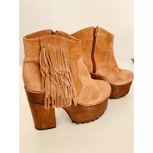 Botas Sarkany Con Flecos Beige/nude