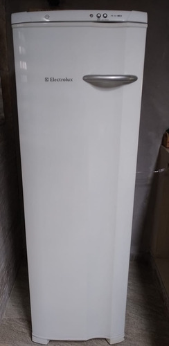 Freezer Vertical Electrolux Fe26 Branco 203l 127v 