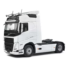 Miniatura Caminhão Volvo Fh Globetrotter Xl 2021 1:24 Solido