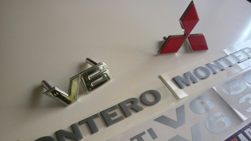 Mitsubishi Montero Hard Top Emblemas Y Calcomanias  Foto 3