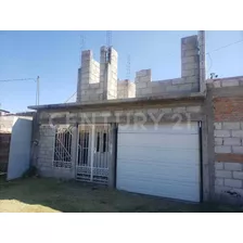 Casa En Venta En La Colonia Bicentenario, Pedro Escobedo, Querétaro