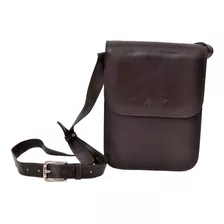 Bolsa Capanga 028-m Kênia Kátia Masculina De Couro Bovino Marrom Café Com Alça De Ombro E Ferragens Metal - Tamanho Médio 20 X 26 Cm