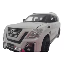 Nissan Patrol Genérica A Escala Coleccionable 1:24. 21cms.