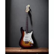 Guitarra Eléctrica Femmto Stratocaster Eg001 De Aliso 2020