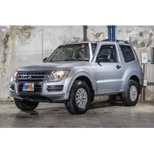 Mitsubishi Montero 2016