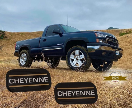 Emblemas Chevrolet Cheyenne  Laterales 1999-2007 . Foto 3
