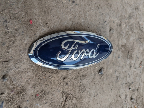 Emblema Trasero Ford Escape 2020 2021 Foto 2
