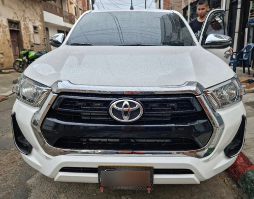 Persiana Frontal Toyota Hilux 2019-2023 Marco Cromado Clida Foto 2