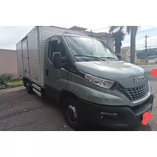 Iveco Daily 35150 Ano 2021 Completa Com 147.000 Km Com Baú.