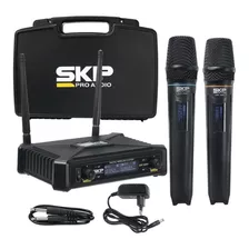 Microfone Profissional Skp Uhf 300-d Sem Fio Duplo Dinâmico