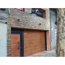 Casa (ph Independiente Sin Gastos Comunes) Con Garaje, Patio Parrillero Y Espacio En El Corazón De Cordón Sur