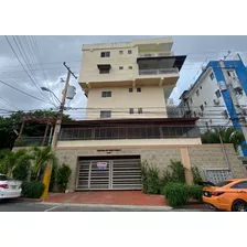 Se Vende Amplió Apartamento 4to Nivel En Alma Rosa 1