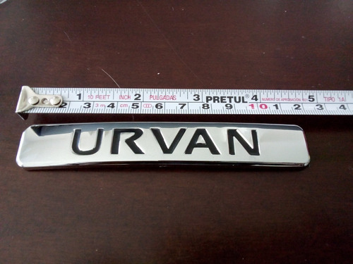 Emblema Nissan Urvan  Foto 3