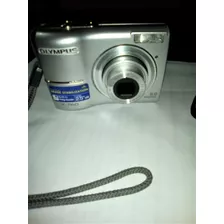 Cámara Olympus 760 Con Estuche Y Cargador De Pilas