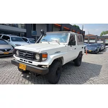 Toyota Land Cruiser 3.8 4x4 Gasolina 