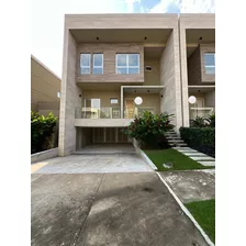 224693 Townhouse De Lujo En Residencias Cumbres De Guataparo - Altos De Guataparo