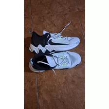  Zapatillas Nike Gianis Basquet Prácticamente Nuevas