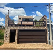 Sobrado 3 Suítes C/ Piscina À Venda, 207 M² Por R$ 660.000