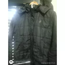 Campera Impermeable Cultura Con Capucha Negra