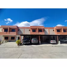 Norma Piña Asesora Rah Ofrece Este Hermoso E Impecable Dúplex, Con Diseño Moderno Y Acabados Impecables. Ubicado En Los Tamarindos, San Diego. Cod. 24-12922h